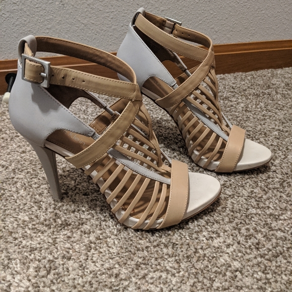 Calvin Klein heels - Picture 2 of 4